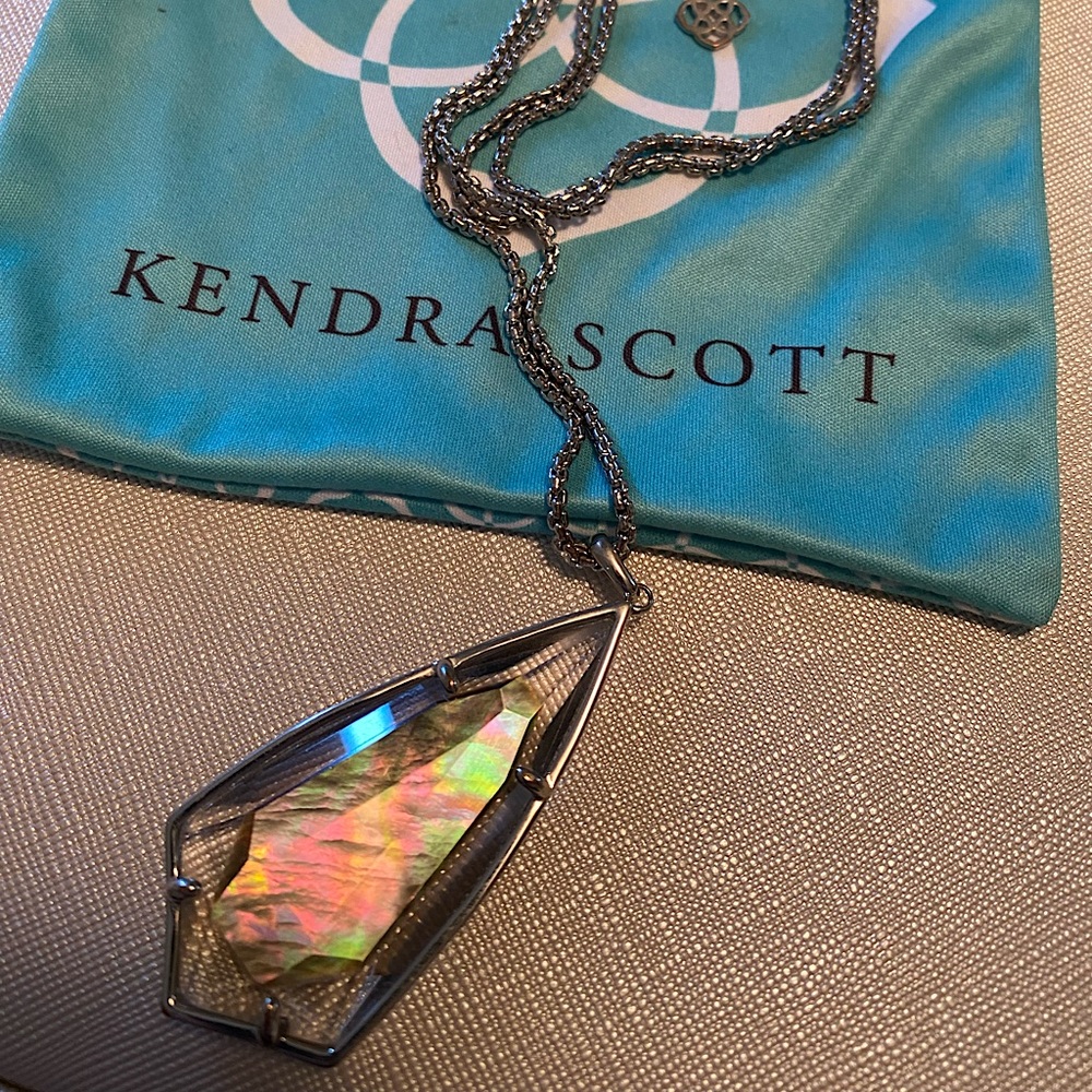 Kendra Scott long pendant necklace